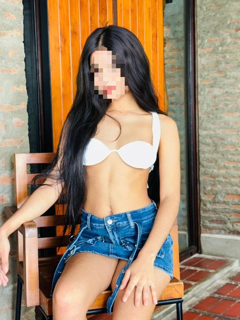 Channel – French escort in Colombo — 3 / 5