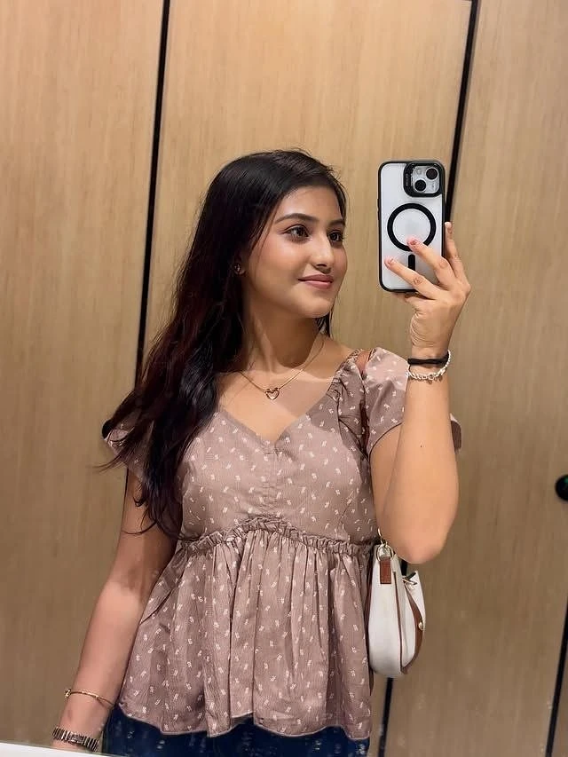 Gunjan – Indian escort in Kochi — 3 / 4