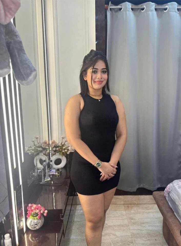Riya Varma – Indian escort in Pondicherry — 3 / 4