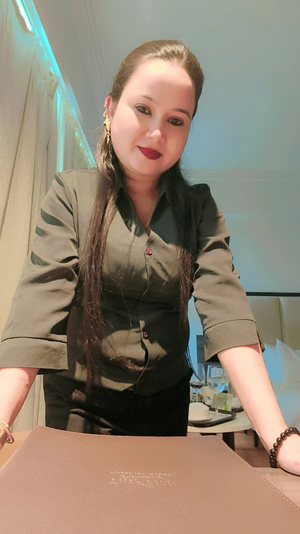 Shweta – Indian escort in Mumbai — 3 / 4