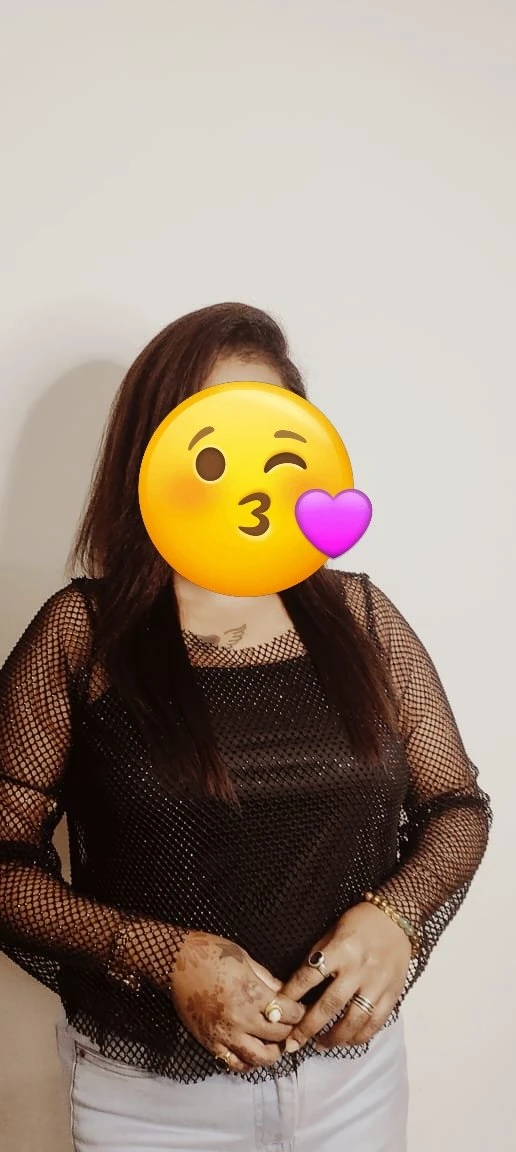 Pretty New – Indian escort in Hyderabad — 3 / 4