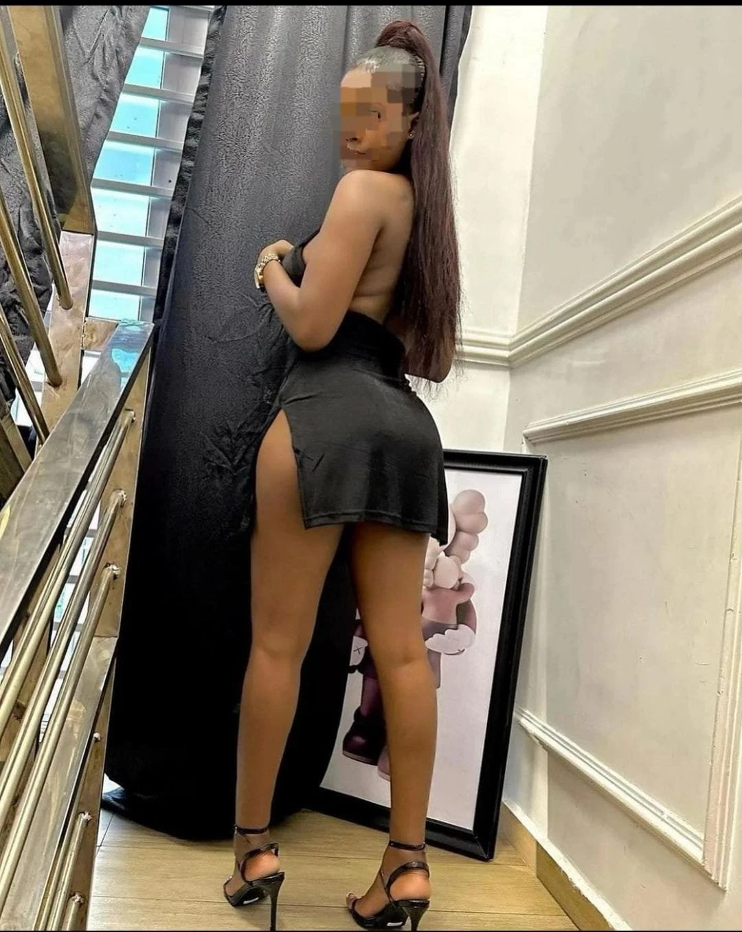 Alma – Burundian escort in Hyderabad — 3 / 4