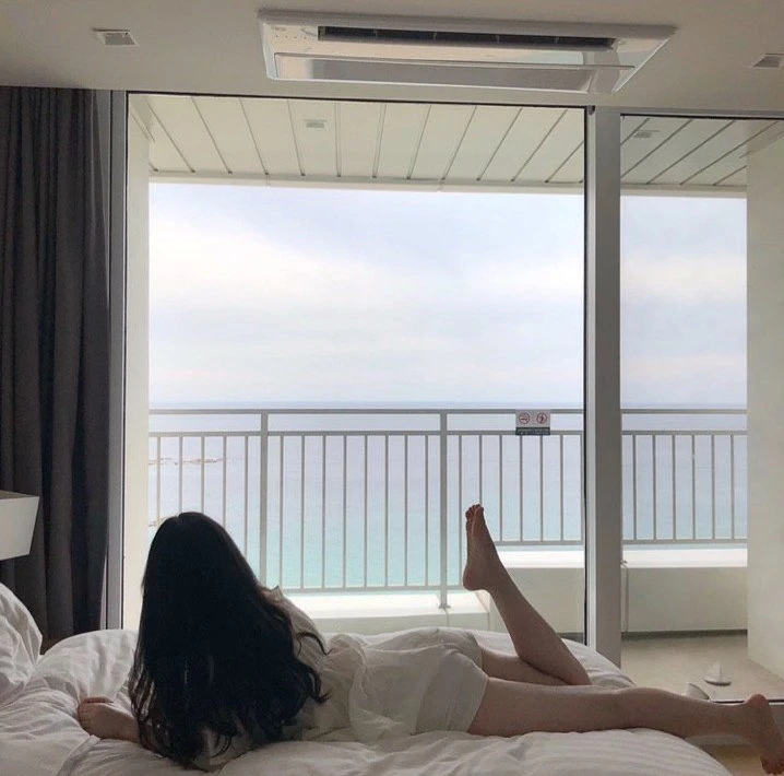 Sunny Korean – South Korean escort in Seoul — 2 / 5