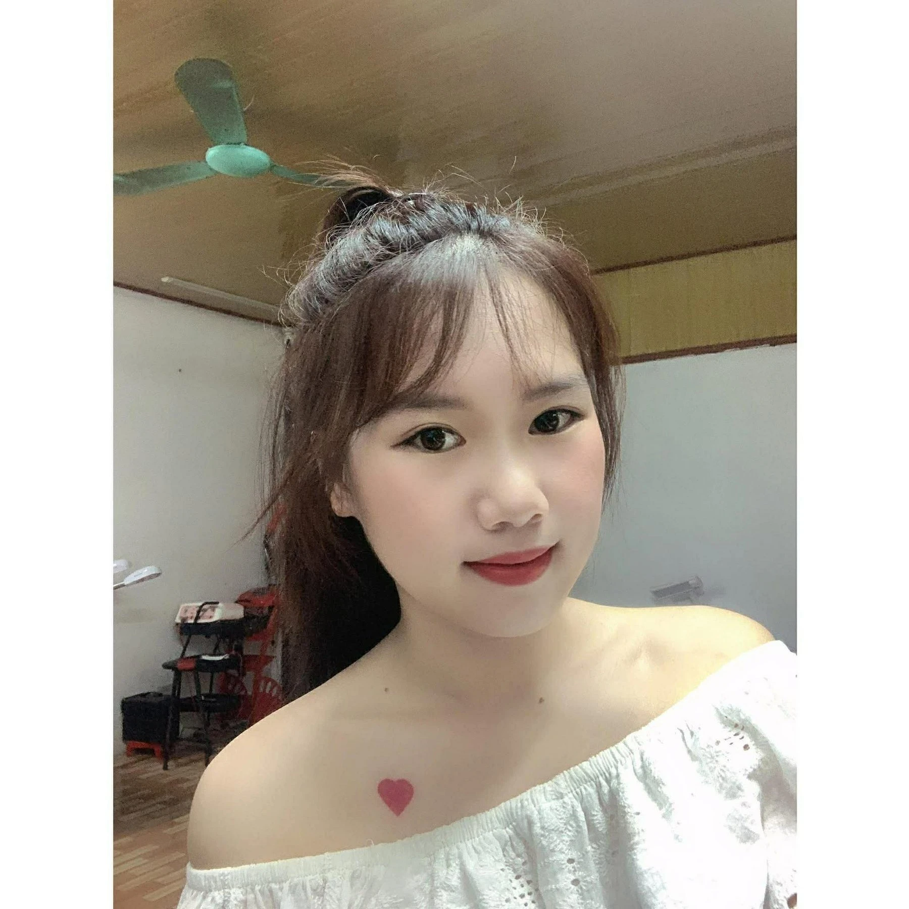 Hana – Vietnamese masseuse in Mumbai — 4 / 5