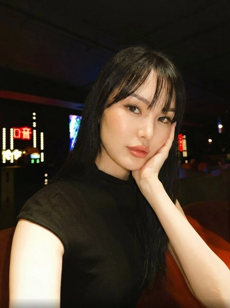 Darina Anal Addict – Kazakhstani escort in Hong Kong — 5 / 13