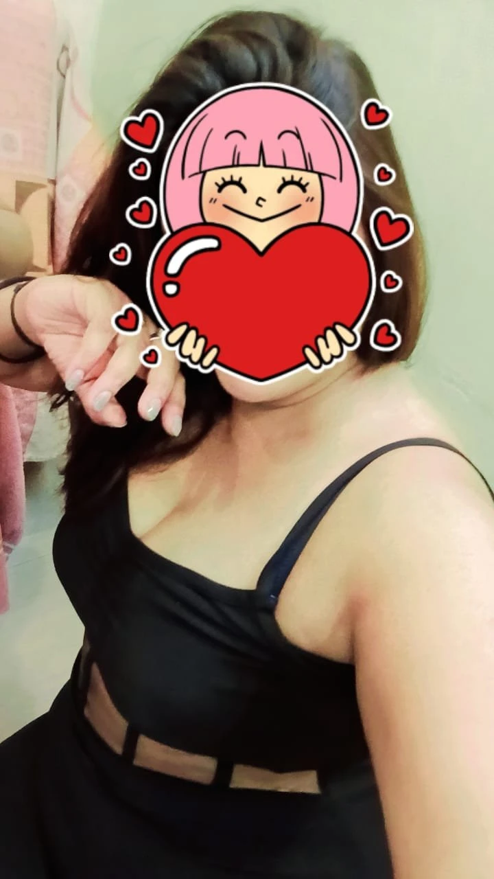 Neha oral queen bhabhi🫦 – Indian adult performer in New Delhi — 9 / 29