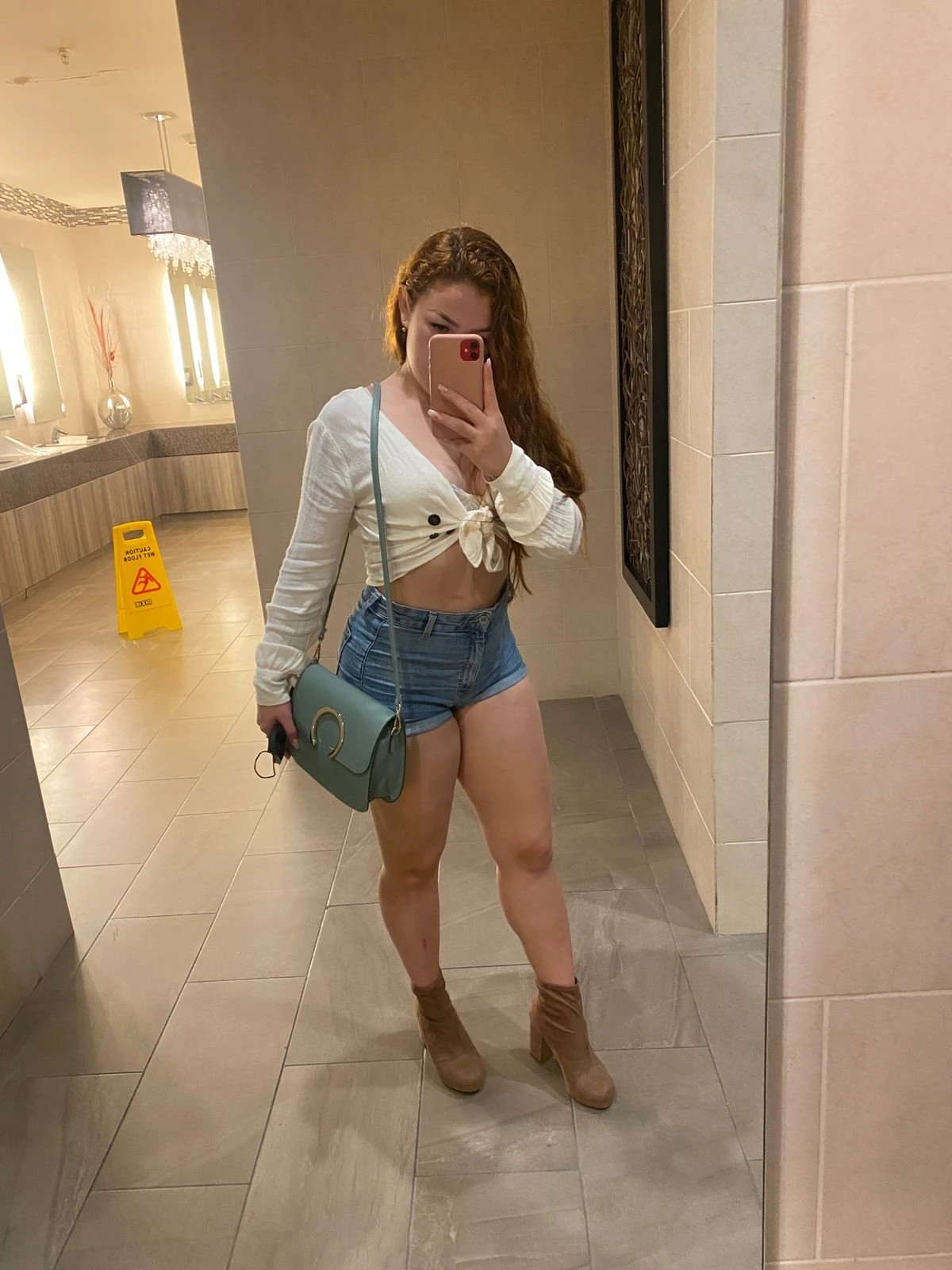 Katy – Colombian escort in Malta — 8 / 9