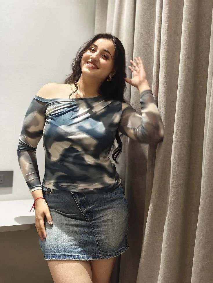 Ragini – Indian escort in Gangtok — 2 / 3