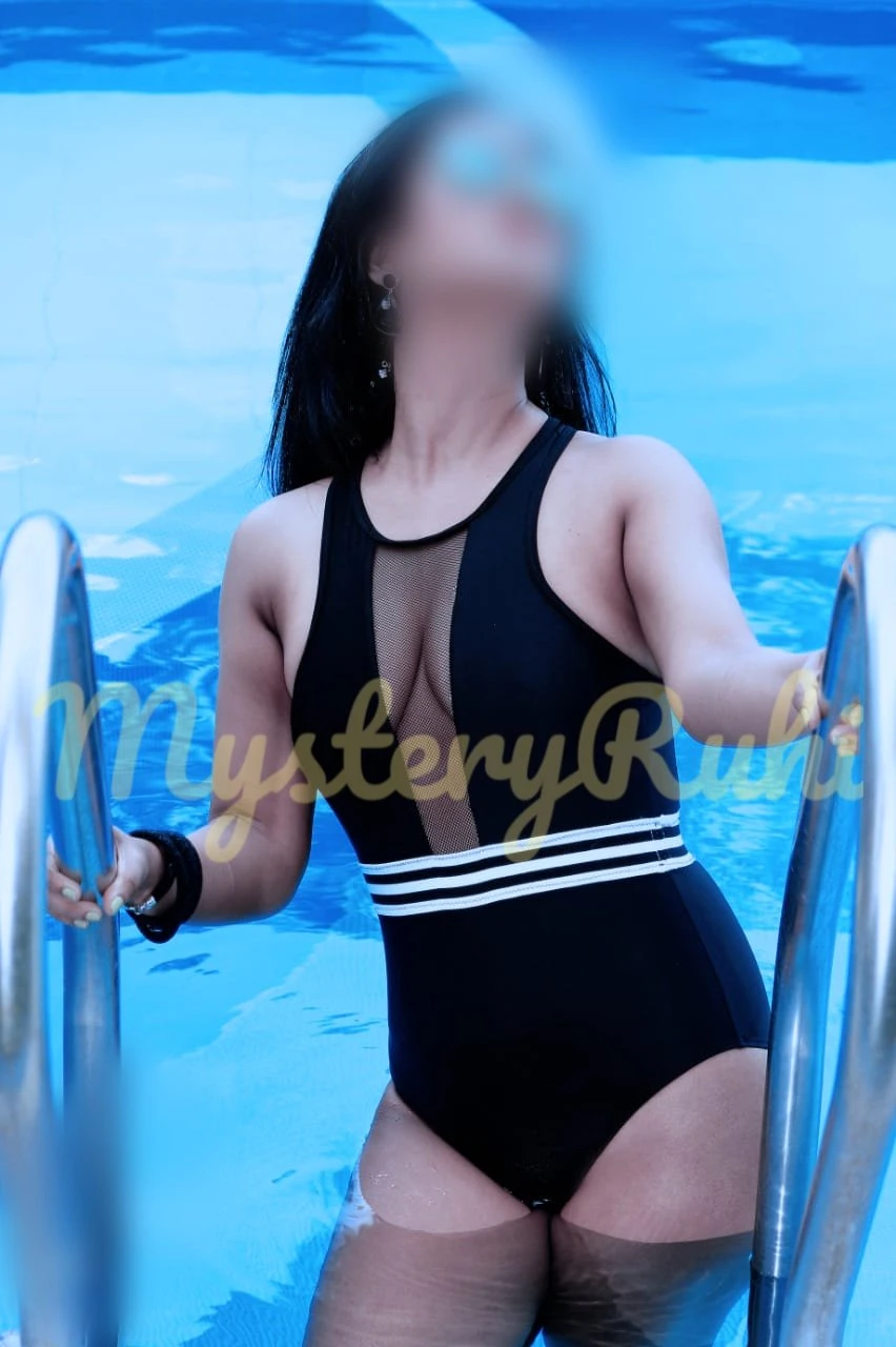 Mystery Ruhi Premium Camgirl – Indian escort in Hyderabad — 2 / 6