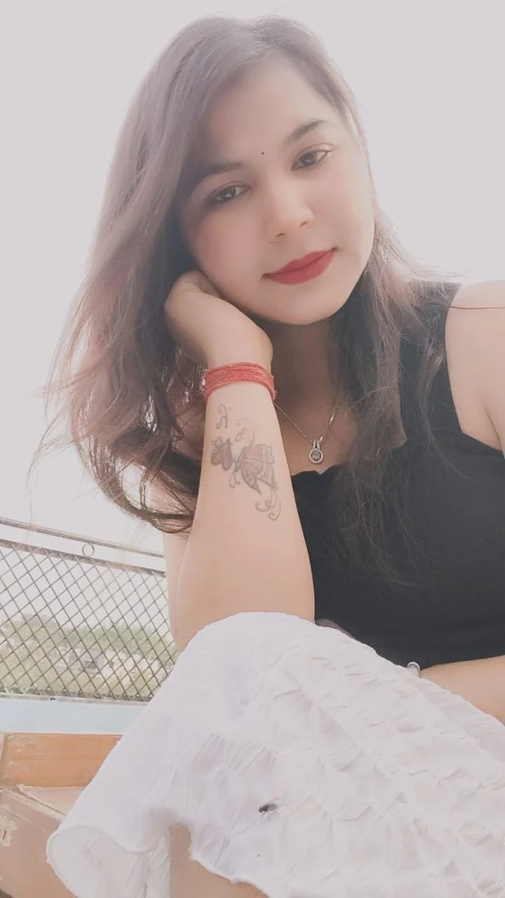 Komal Independent girl – Indian escort in Noida — 5 / 12