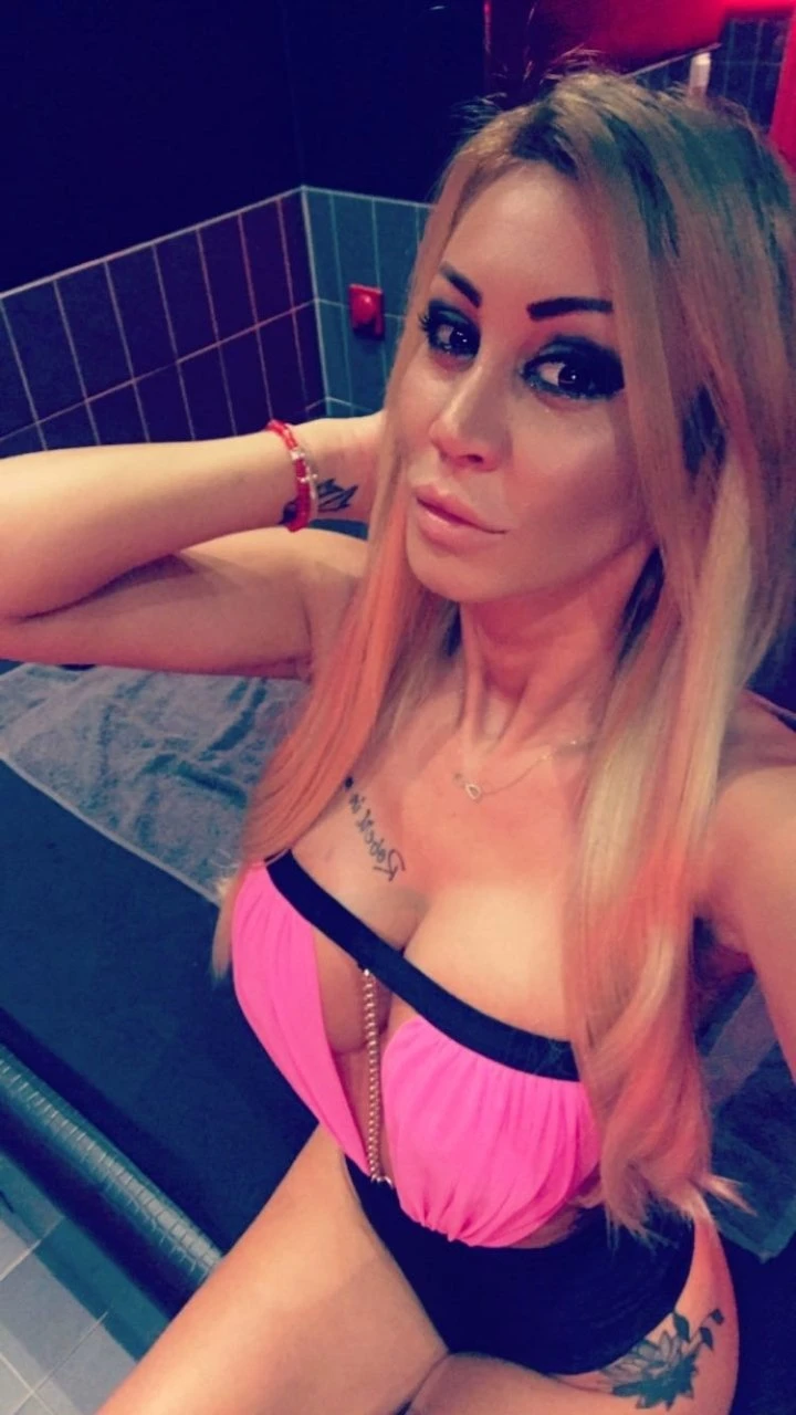 Luisa – Hungarian escort in Malta — 5 / 6