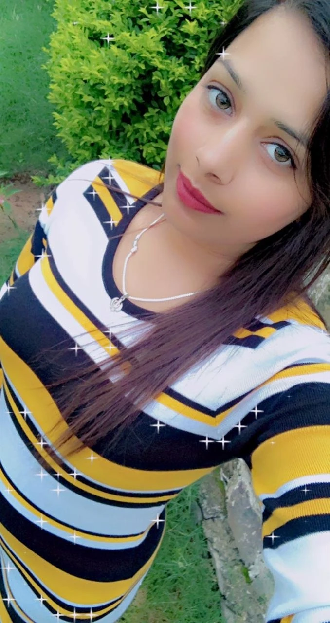 Zoya Malik – Indian escort in New Delhi — 2 / 3