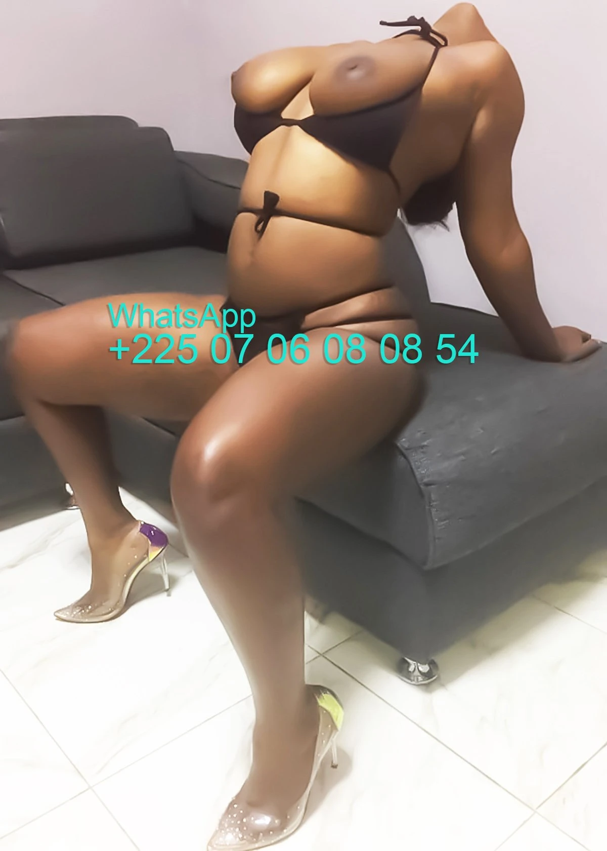 Clara – Ivorian escort in Abidjan — 4 / 6