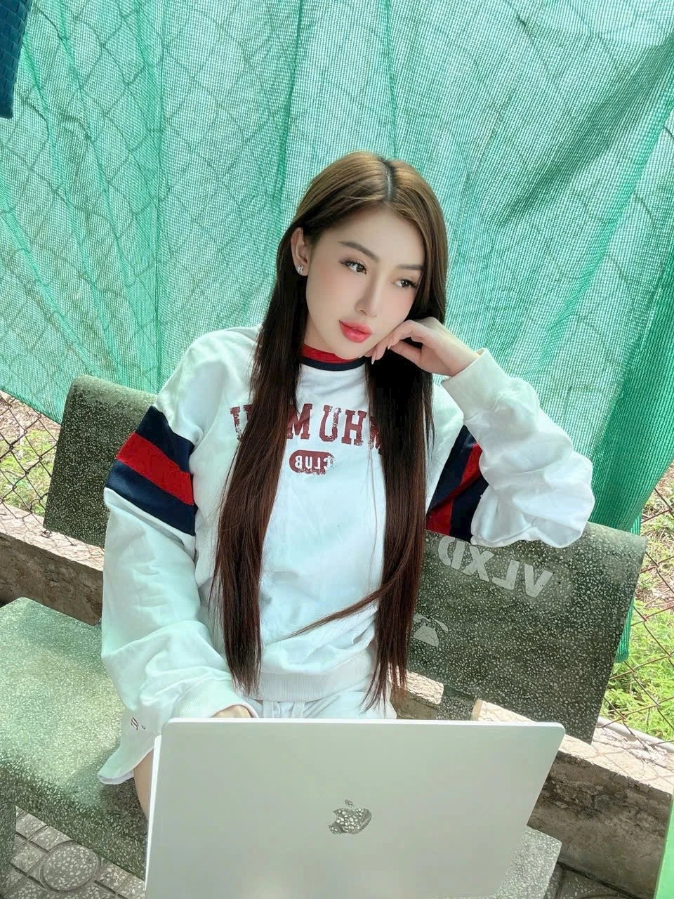 Milk – Vietnamese escort in Ho Chi Minh City — 4 / 5