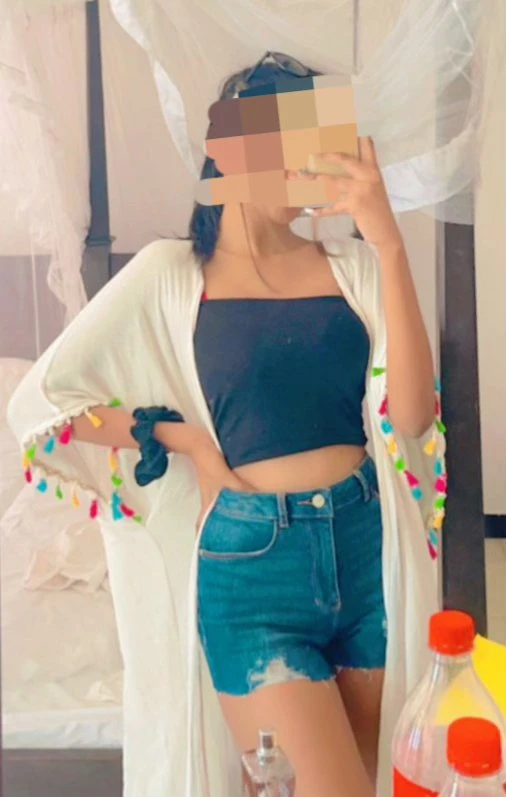 Sandra Cute and Adorable – Sri Lankan escort in Colombo — 3 / 5