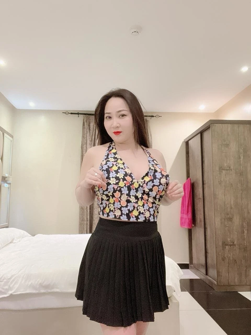 Ema King Farm – Filipino escort in Budva — 2 / 5