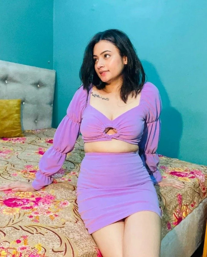 KAVYA SHARMA BEST VIP ESCORT SERVICE – Indian escort agency in Surat — 2 / 3