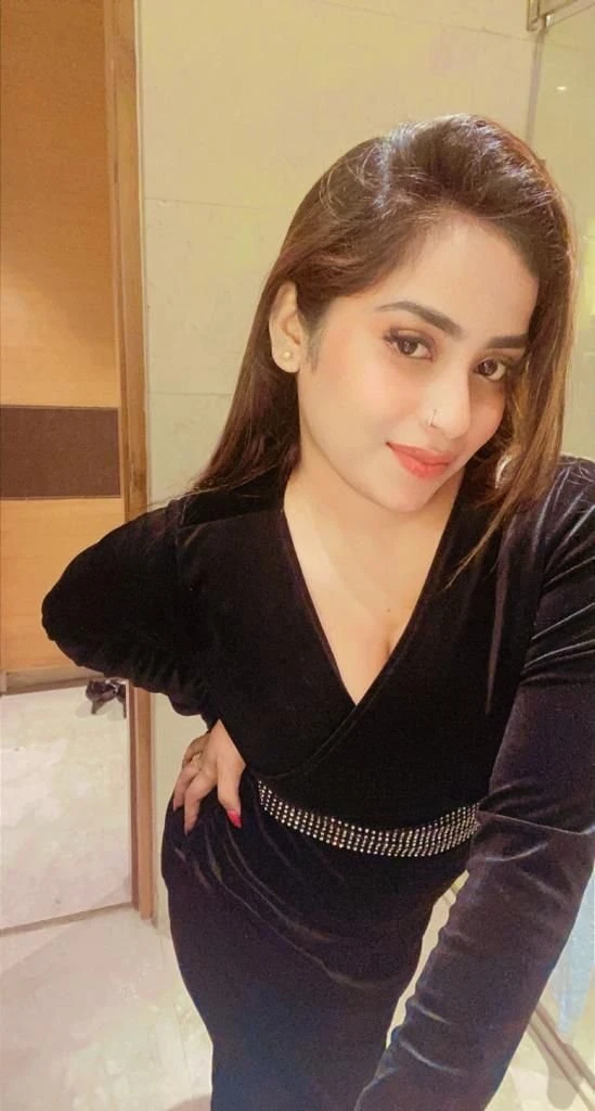 Reena Tandon – Indian escort in New Delhi — 3 / 6