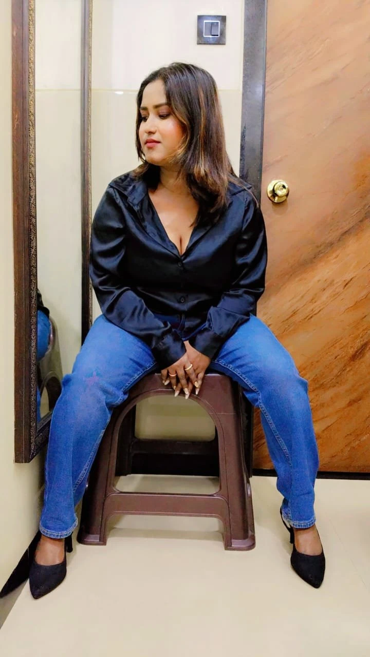 True Girlfriend Experience Real Pleasure – Indian escort in Pune — 4 / 6