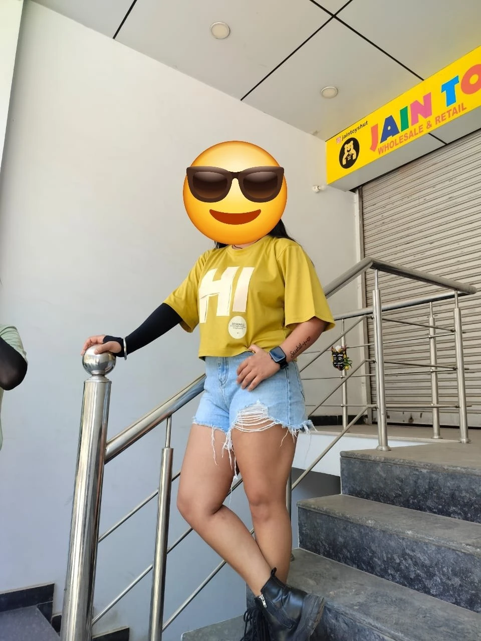 Maya 734/002/5557 – Albanian escort in Jaipur — 3 / 4