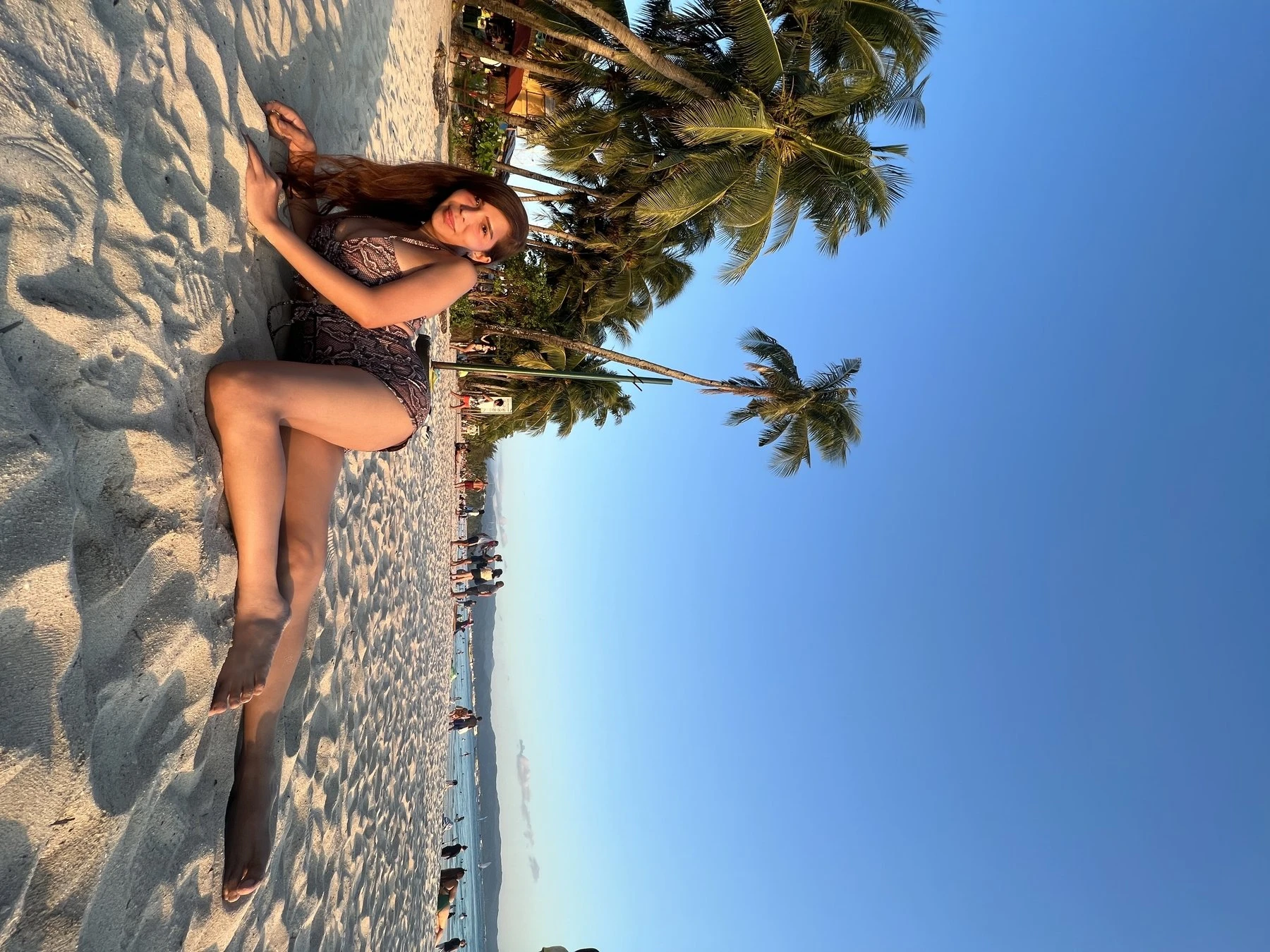 Audrey – Filipino escort in Almaty — 2 / 3
