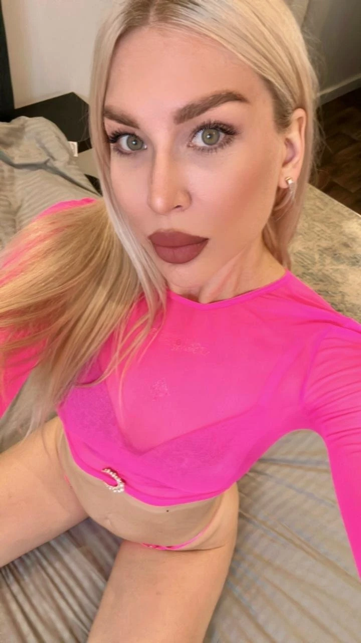 Alisa 🩷 – Russian escort in Beirut — 13 / 17