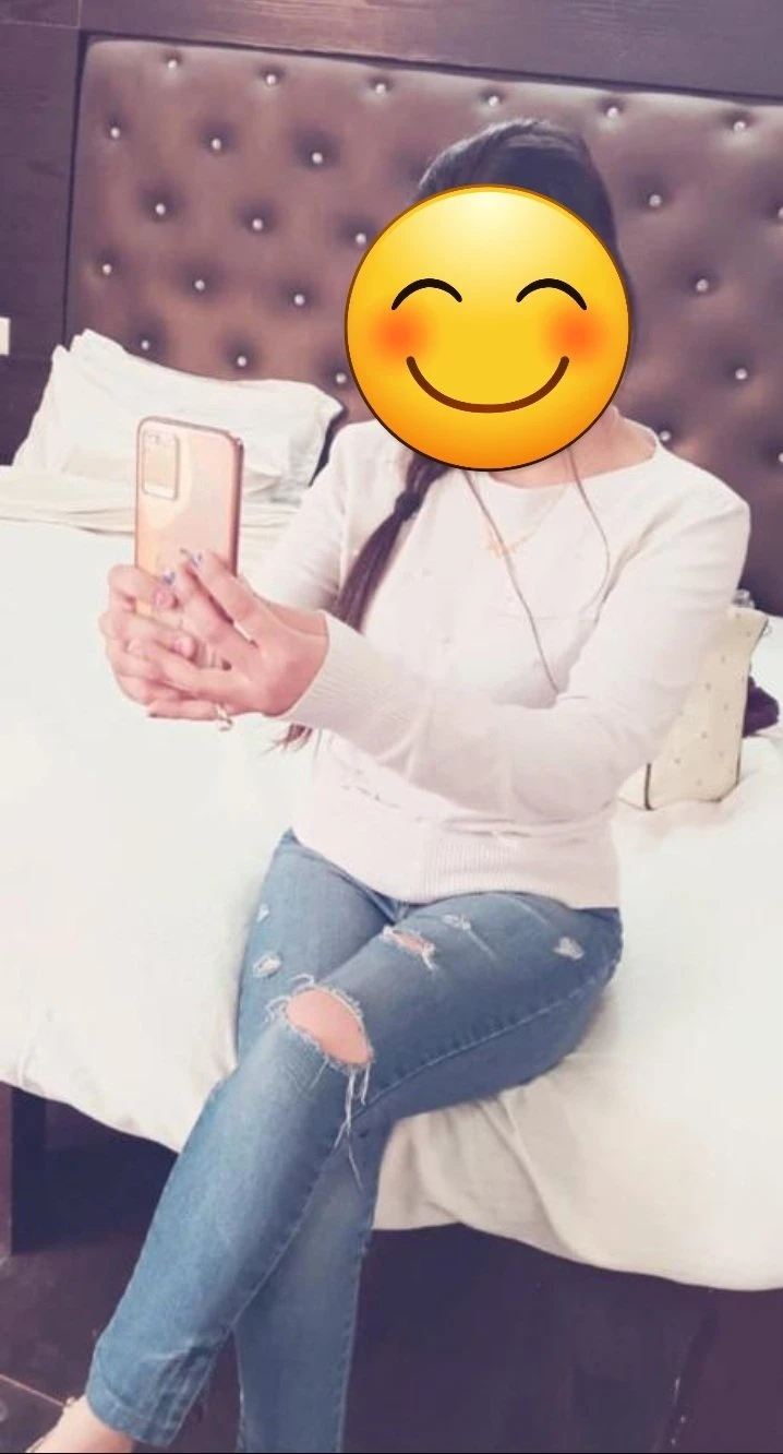 Zoya – Indian escort in New Delhi — 3 / 5
