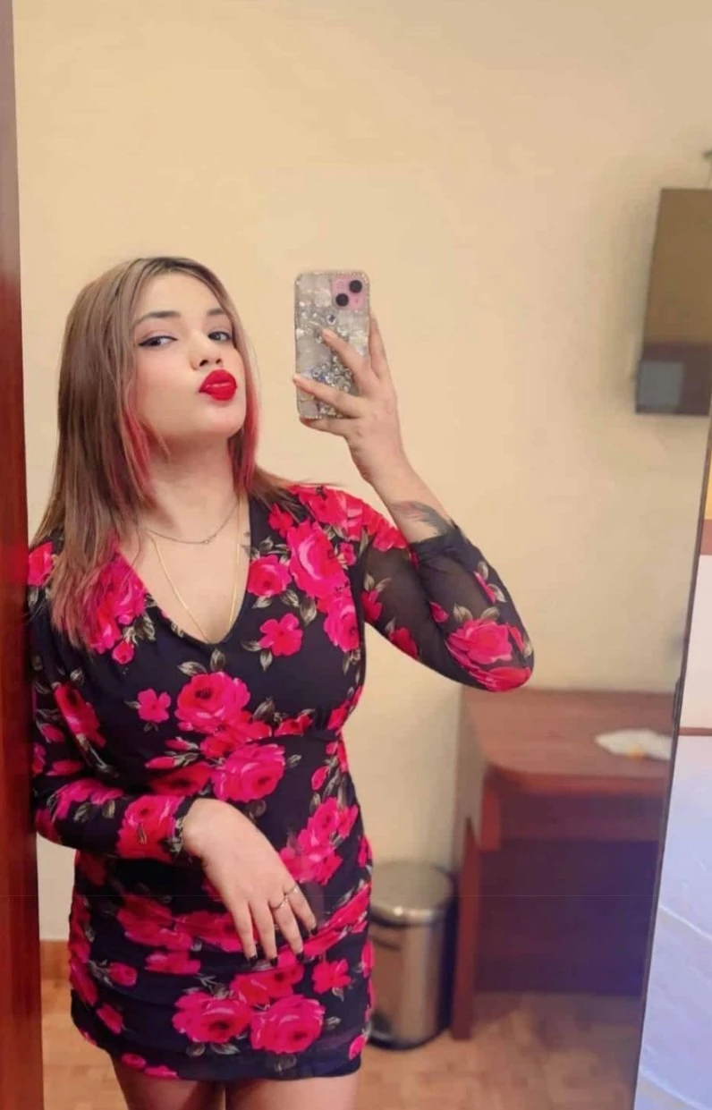 Russian - Vip Indian Call Girl 24Hrs – Indian escort in Kolkata — 4 / 9