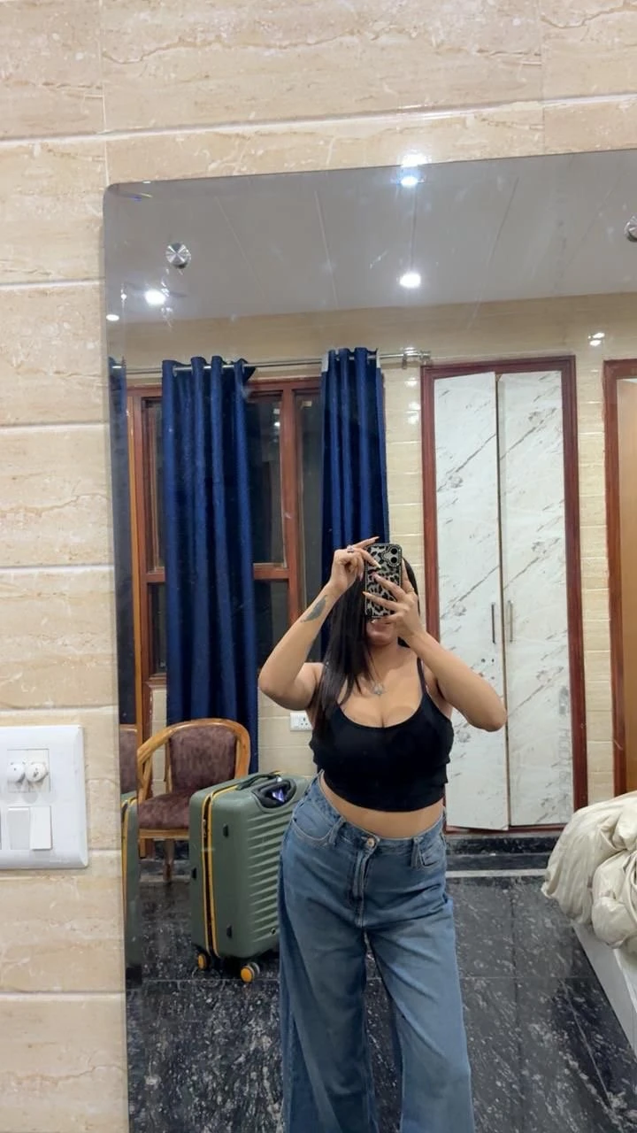 Shurbhi – Indian escort in New Delhi — 1 / 7