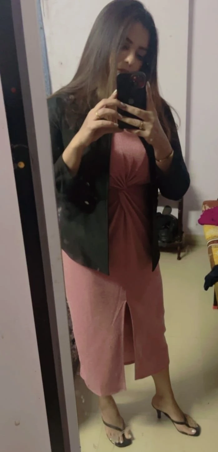 Allyy – Indian escort in Hyderabad — 2 / 4