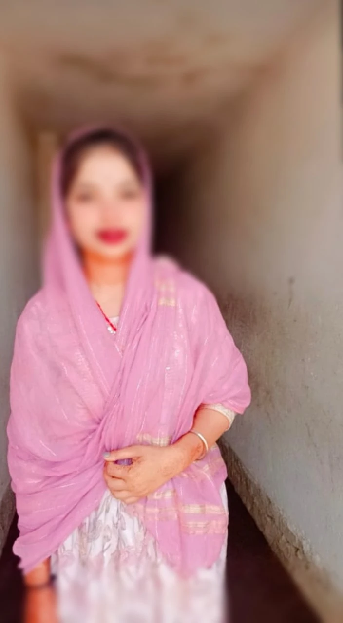 Neha – Indian escort in Pune — 1 / 2