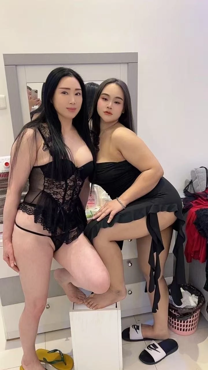 July and Lily – Thai escort in Montenegro — 2 / 5