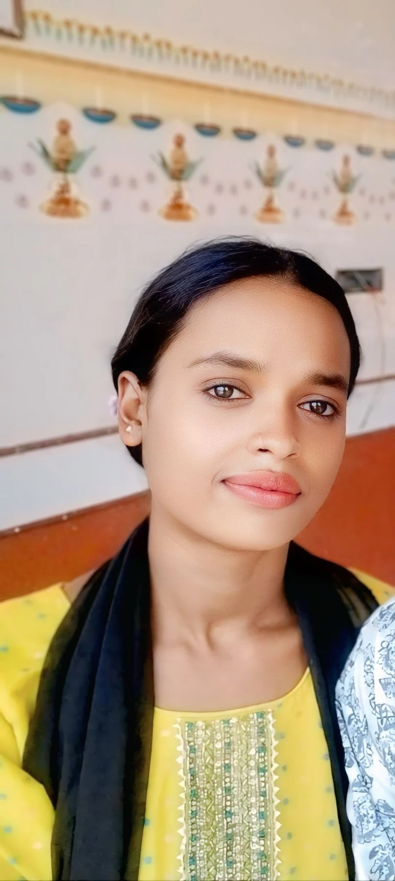 Sanjana Queen Available hyderabad – Indian escort in Hyderabad — 4 / 5