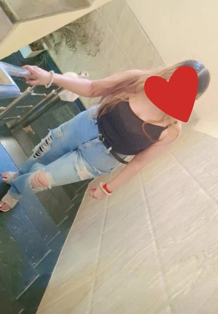 Kajal Aggarwal cash payment – Indian escort in Manali — 3 / 5