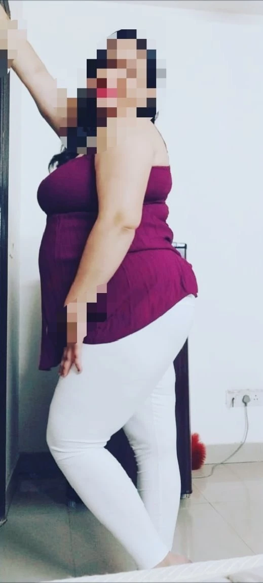 Kaveri Cam & real meet – Indian escort in Noida — 4 / 7