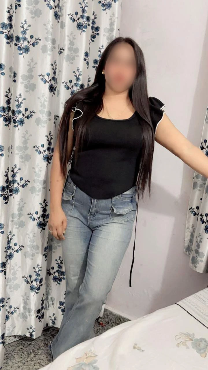 Juli Thakur Chhatarpur in Call – Indian escort in New Delhi — 4 / 5