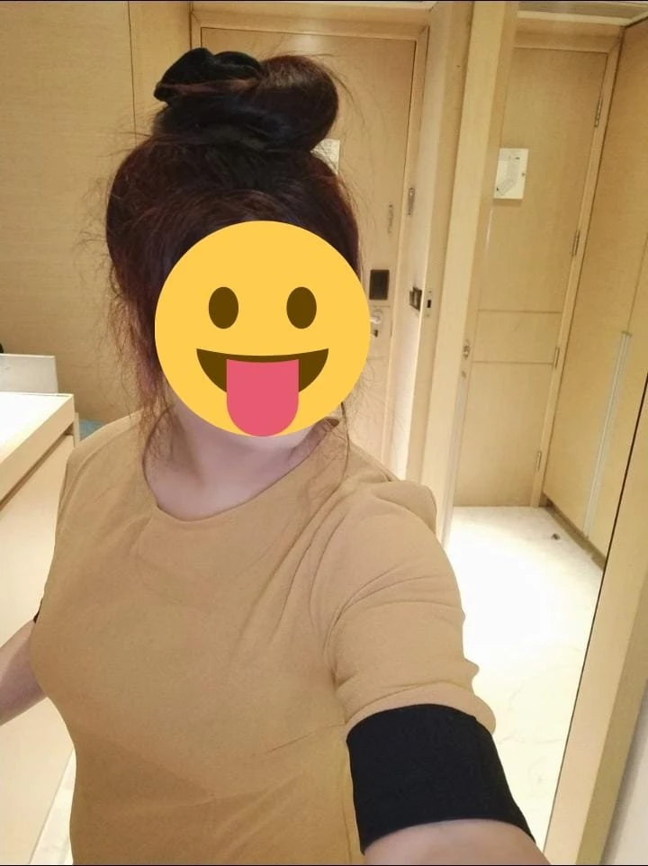 Riya – Indian escort in New Delhi — 2 / 3
