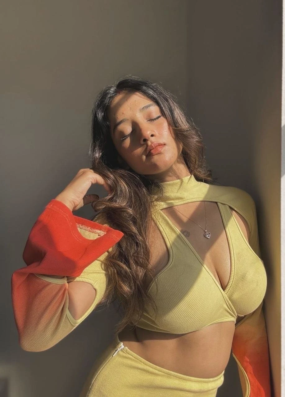 Himani – Indian escort in Navi Mumbai — 3 / 4