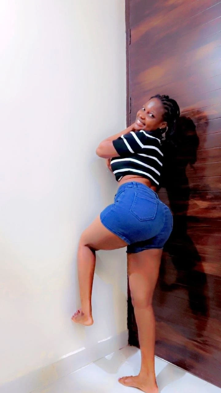 Juliet – South African escort in Udaipur — 3 / 4
