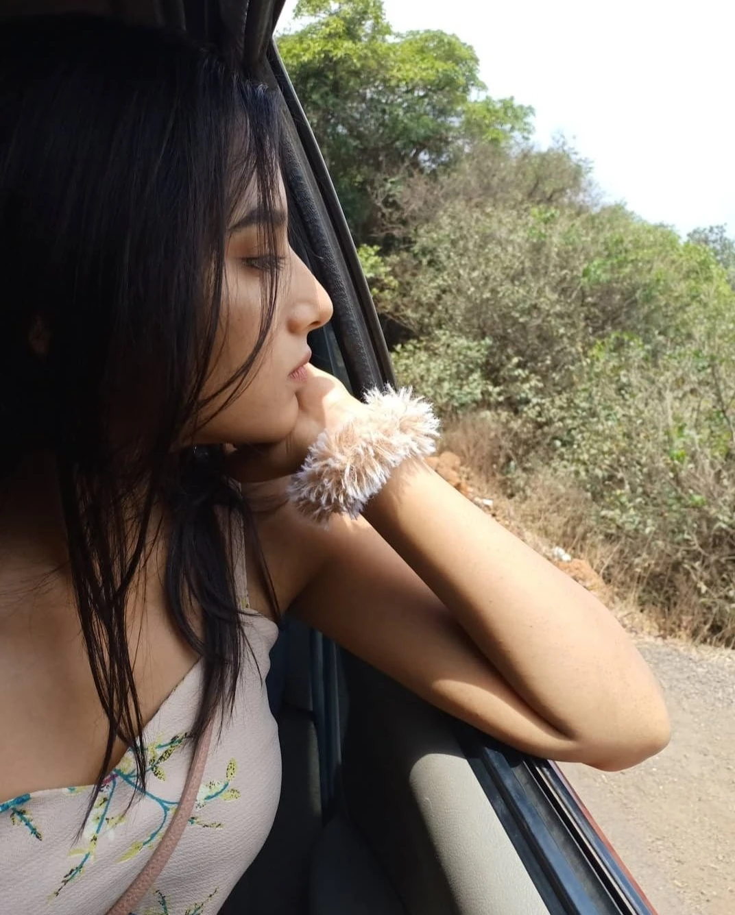 Niki Independent Cam Show & Real – Indian escort in Mumbai — 1 / 5