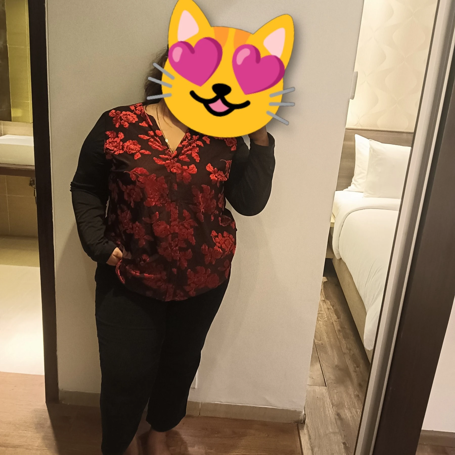 Pari meet n webcam independent – Indian escort in Navi Mumbai — 4 / 5