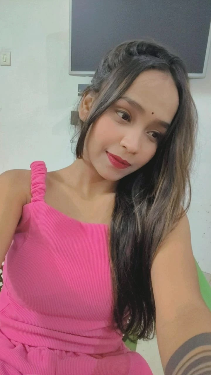 Kumari( Meet and Cam Show) – Indian escort in Pune — 1 / 2