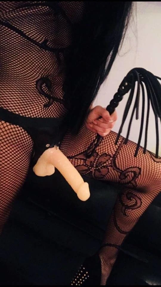 Mistress Severa – Spanish dominatrix in Beirut — 2 / 31