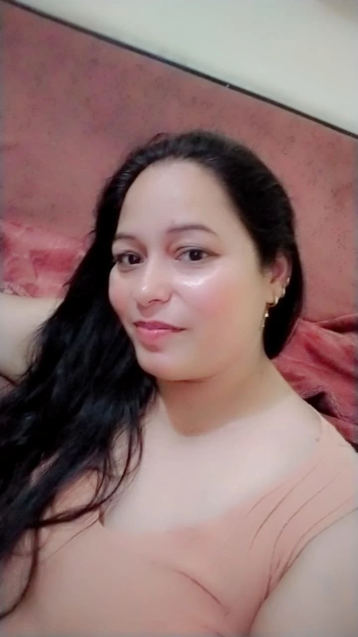 Gauri Sinha – Indian escort in New Delhi — 2 / 3