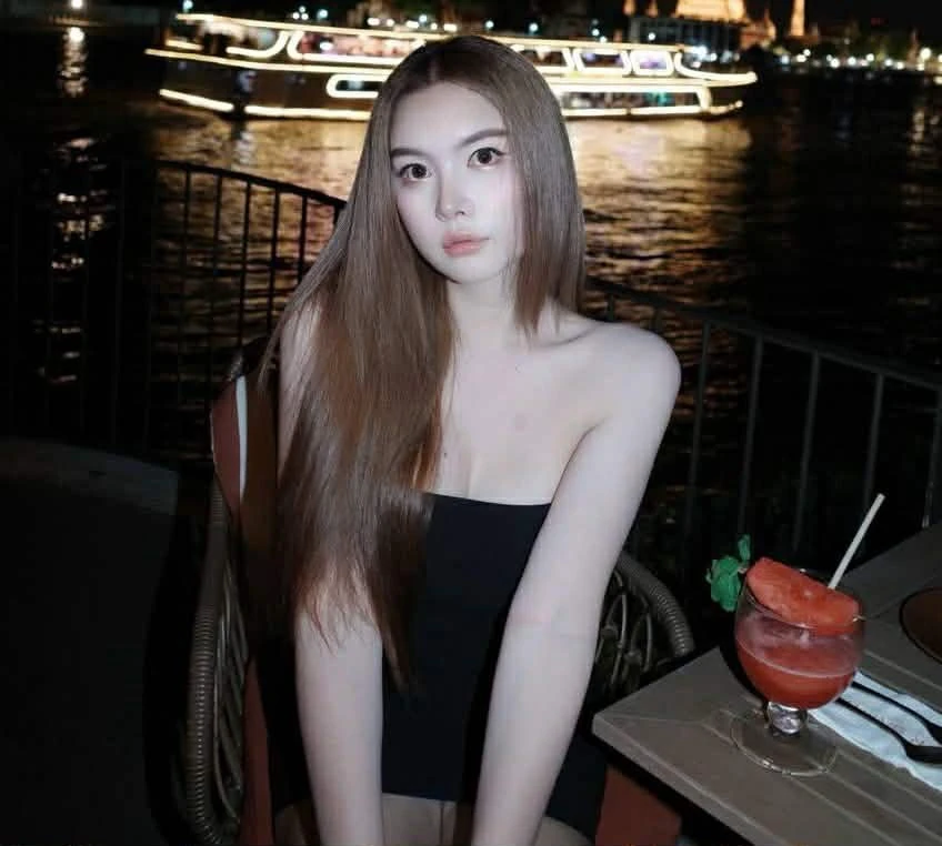 Leena – Australian escort in Seoul — 10 / 26