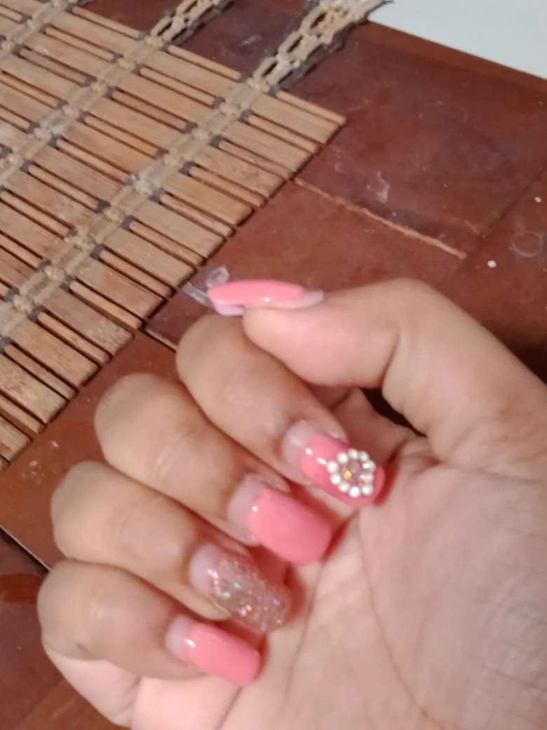 Felisha Olivia – Sri Lankan masseuse in Colombo — 5 / 11