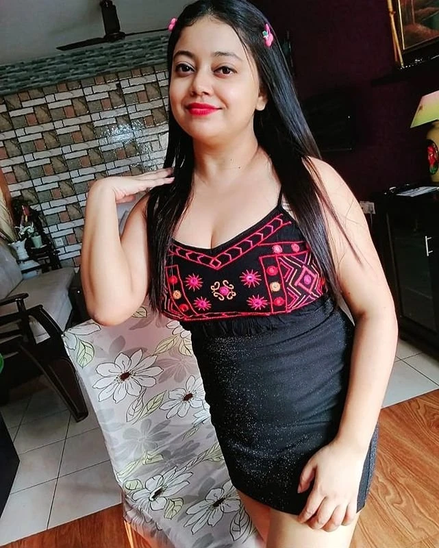 PRIYA REAL MEET& CAM – Indian escort in Mumbai — 7 / 8
