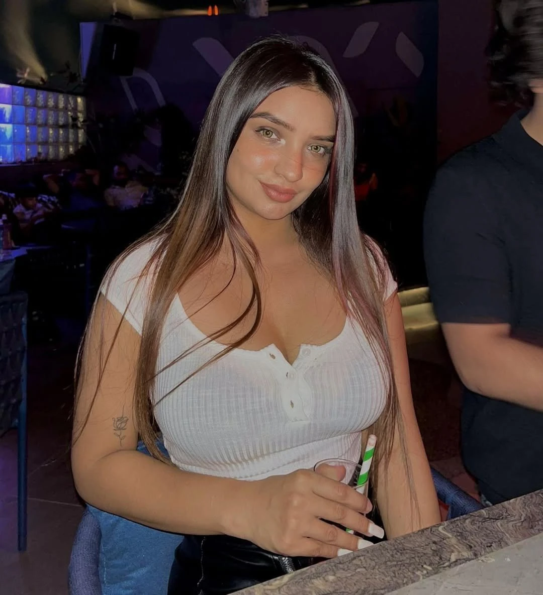 Kavya – Indian escort in Jalandhar — 1 / 4
