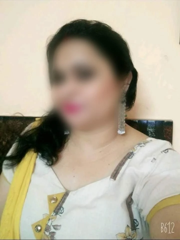 Savita – escort in New Delhi — 1 / 4