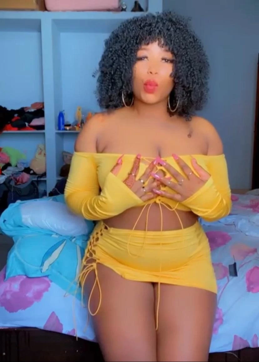 Chichi – South African escort in Hyderabad — 5 / 8